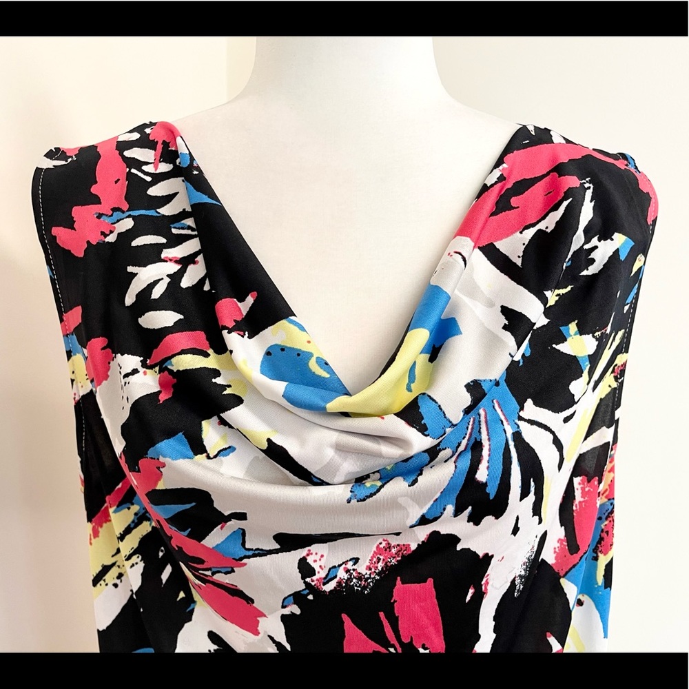 EUC Tahari Sleeveless Blouse - Picture 2 of 8